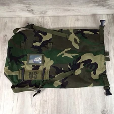 US Military Issue Protective Carrying Bag Ensemble Utility Bag Woodland Camo