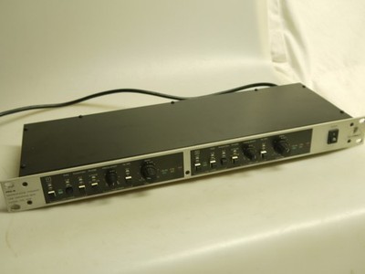 Behringer MIC502 PRE-Q Mikrofon Preamp Rack DI Box