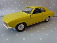 Opel Manta A Gelb Modelauto Ca.12Cm *Neu* 1/34-39