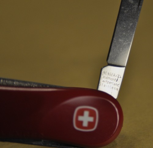 Cuchillo Plegable "WENGER" Delémont y "Caran d'Ache" 849 Bolígrafo Rojo Conjunto Suizo - Imagen 9 de 23