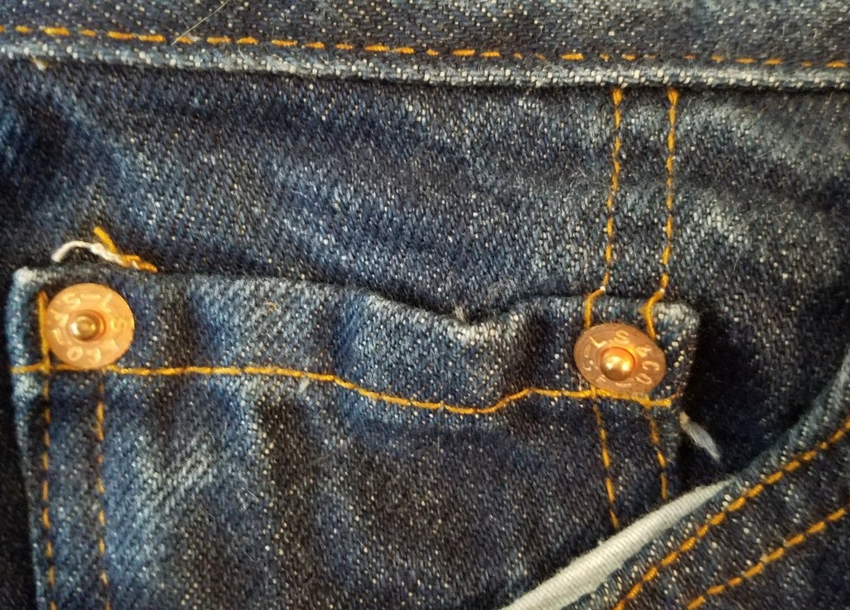 Levi's Jeans Red Tab USA 29305 Super High Waisted Mom Jeans Levi's Jeans Red Tab USA 29305 Super High Waisted Mom Jeans