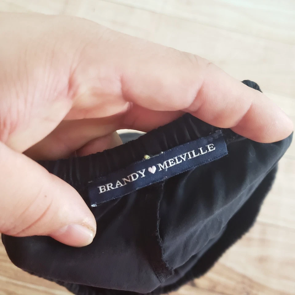 Pantalones Cortos Brandy Melville Mujer Talla Única Negros Calientes Bolsillos Ligeros Damas Foto 4 de 4