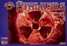 DARK ALLIANCE 1:72 FANTASY SET ALL72039 STALKERS SET 1 - 48 FIGURES -12 POSES