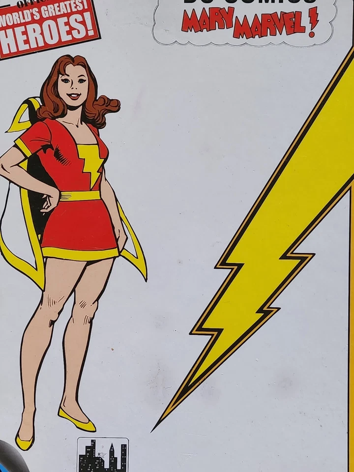 Figura Toy Co., DC, Official Worlds Greatest Heroes, reverso de tarjeta PRUEBA, Mary Marvel Foto 2 de 4