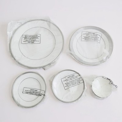 Vera Wang Wedgwood Grosgrain 5 Piece Dinner Set  - New in box!