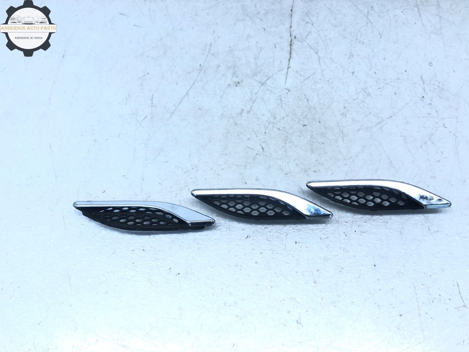 2014-2019 MASERATI GHIBLI S Q4 LEFT DRIVER FRONT FENDER VENT GRILLE TRIM SET OEM