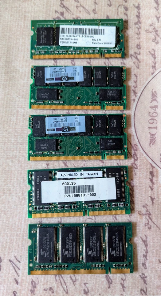 Laptop RAM Memory SODIMM - mixed collection (64MB & 512MB) - untested - Image 3 of 3