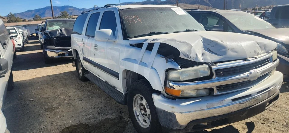 Used Air Cleaner Assembly fits: 2001 Chevrolet Suburban 1500  Grade A - Image 3 of 4