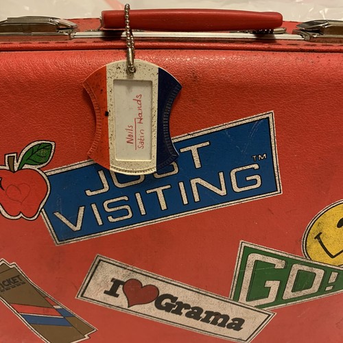 American Tourister- kids Luggage travel 