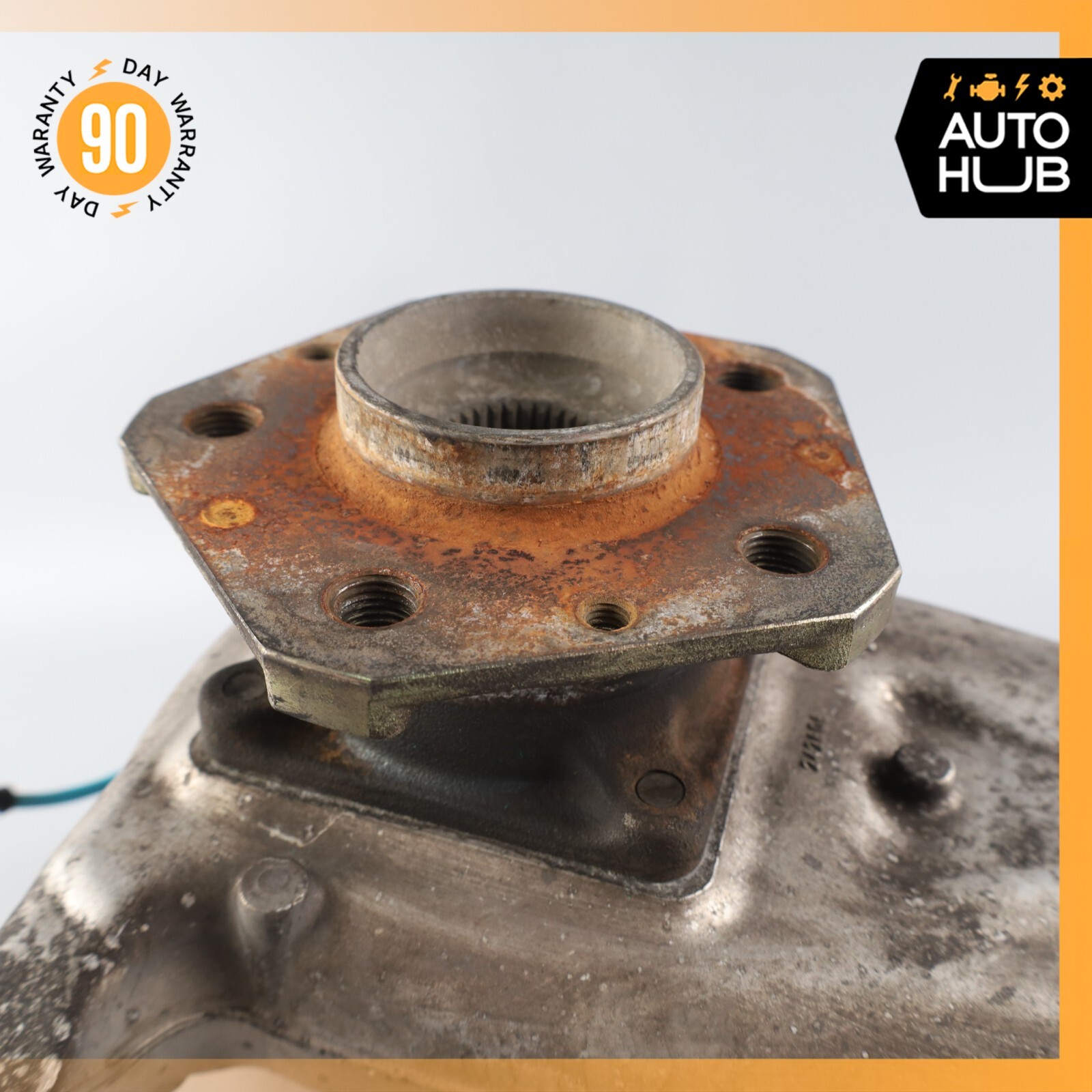 03-10 Maserati Quattroporte M139 Front Left Side Spindle Knuckle Hub OEM