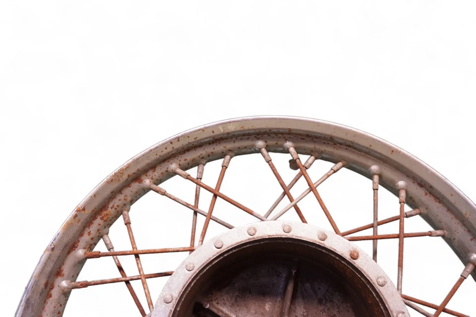 Оригинальное переднее колесо 1964 -69 XLCH Ironhead sportster 19 дюймов сталь. 43497-64 *2372 - Изображение 3 из 4