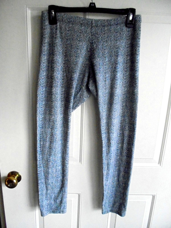 a.n.a. BLACK/WHITE CHECK PULL-ON SKINNY PANTS STRETCH WAIST SZ MED