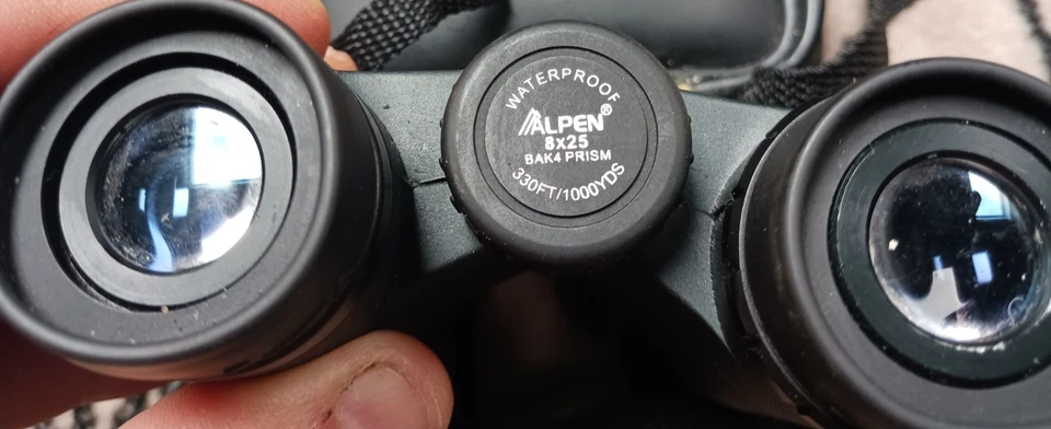 ALPEN BAK4 PRISM WATERPROOF 8X25 BINOCULARS + CARRY CASE + STRAP 330ft/1000yds - Image 2 of 4