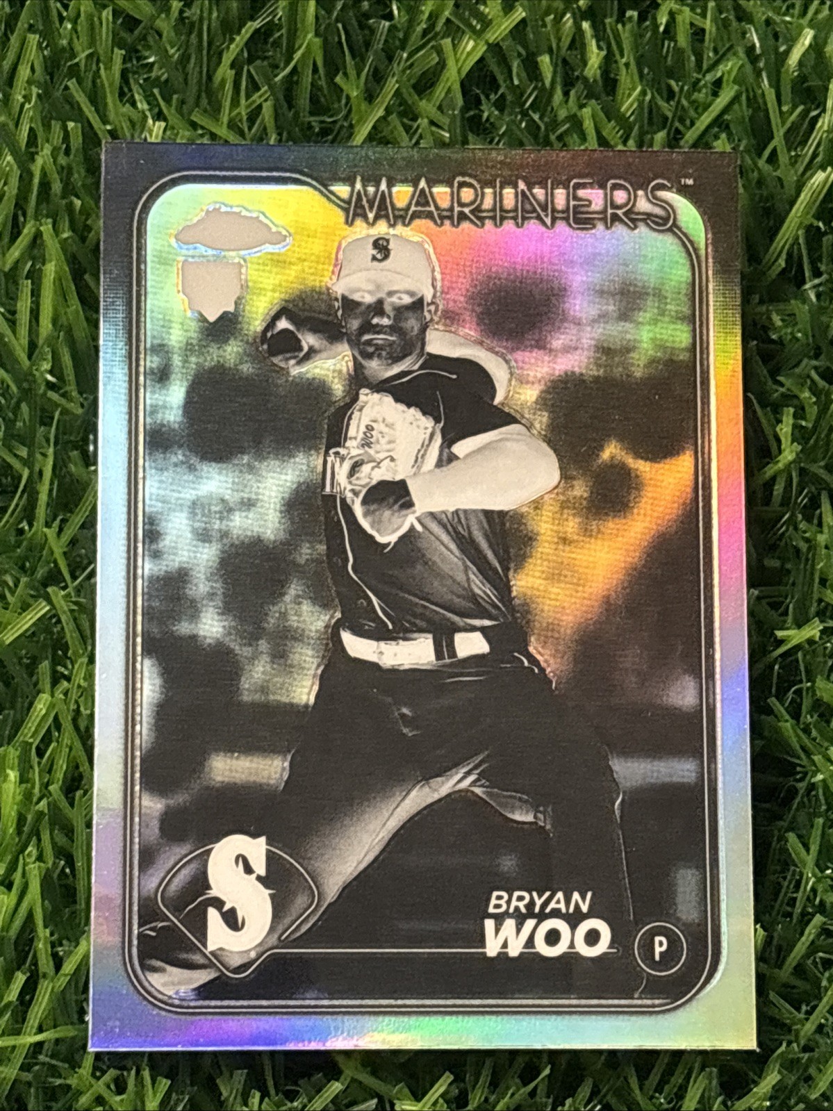 2024 Topps Chrome - Bryan Woo #172 Negative Refractor (RC) Seattle Mariners