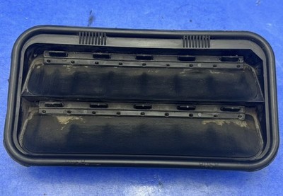 1998 1999 2000 2001 2002 Camaro RS Z28 SS Firebird Trans Am LH REAR BUMPER VENT
