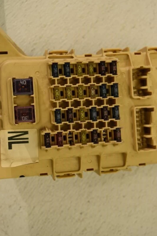 Fuse Box Engine Thru 6/00 Fits 00-01 LEXUS RX300 1850807 Foto 3 de 4