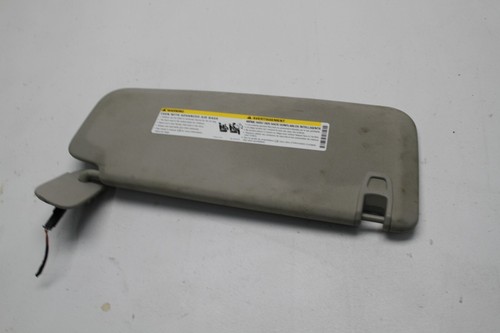 2007-2018 GMC Escalade Tahoe Sierra Yukon LEFT Sun visor Mirror Light OEM #52D - Picture 6 of 8