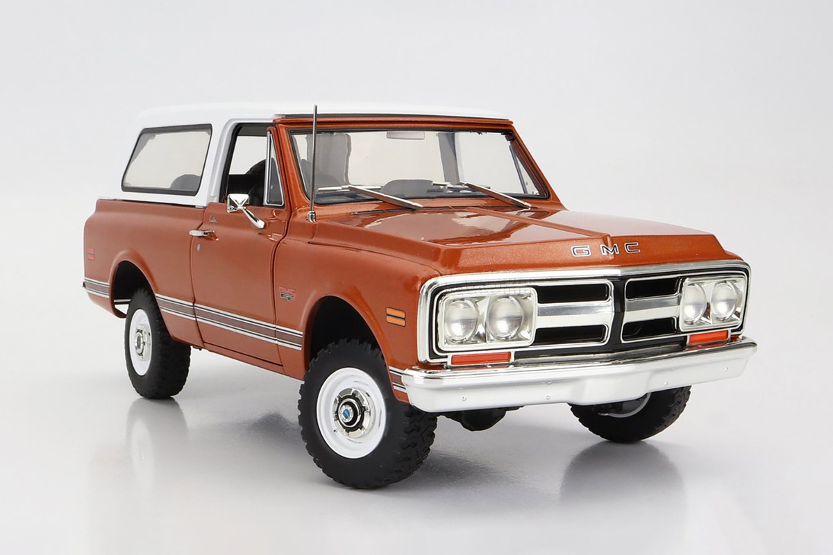 ACME 社　1/18 1970 GMCジミー - スラムドカスタム Acme 1:18 Scale 1970 GMC Jimmy - Slammed Custom A1807715
