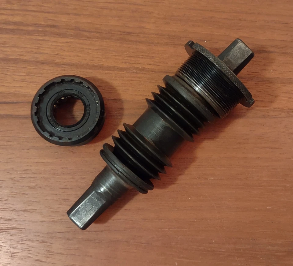 Bicicleta Antigua De Colección Ciclismo YST Soporte Inferior Cuadrado Cónico 73mmx121mm Tamaño Ciclismo Foto 4 de 4