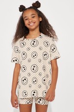 NWT Girls 2 Piece Set Size 4/5 Smile Emoji Biker Shorts with Shirt Set - Khaki