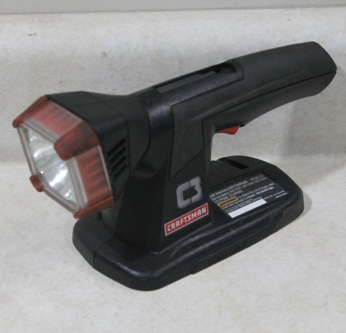 craftsman black light flashlight 700 Lumens LED Handheld Spotlight Flashlight, 3 Lighting Modes for Camping, Hiking, Fishing, Running, Power Outages, & Emergencies, 6AA Alkaline Batteries IncludedCMXLFAG65280 A compact lightweight design makes this an essential addition to your toolbox. Craftsman CMXLFAG65574 Pen Light 80