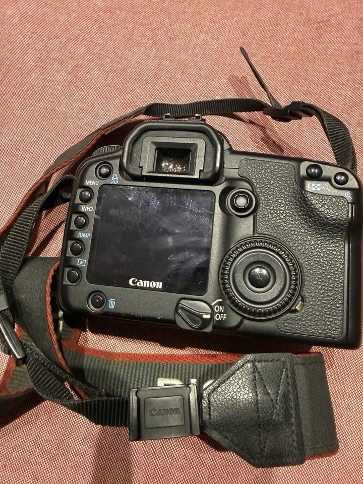 Canon EOS 30D, photo 2 of 3