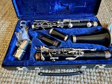 Buffet Crampon B12 Bb w original hard case (& 8 reeds & thumb rest included!)