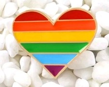LGBTQ Pride Brooch metal Enamel Pin Rainbow Heart Brand New