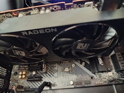 PowerColor AMD Radeon RX 6600 XT Grafikkarte Gaming 8 GB GDDR6 Top Zustand