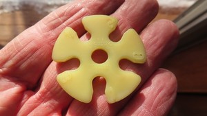 Genuine  Volvo  240 740 760 Plug wire holder  # 1266020  OEM