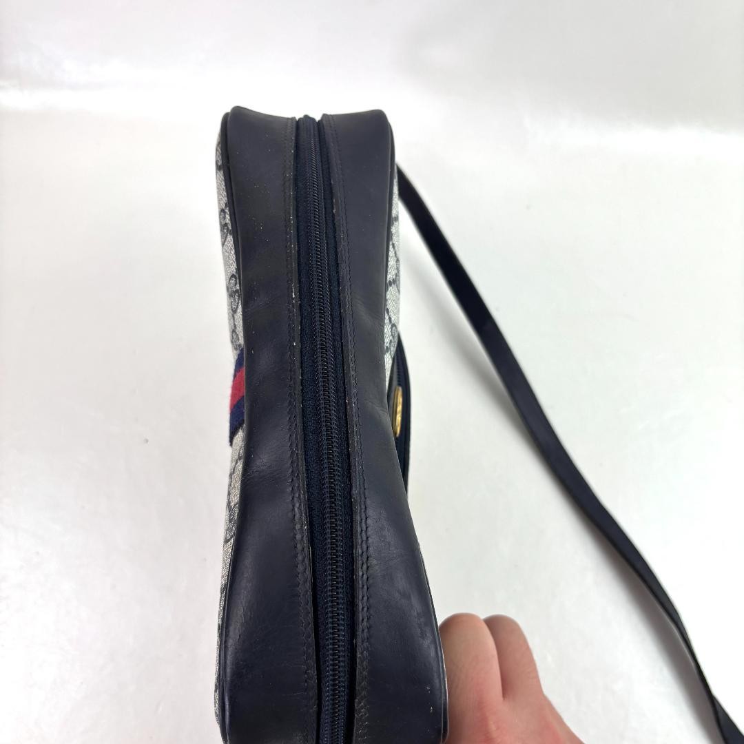 GUCCI  Old  GG Pattern Shoulder Bag Navy — image 4