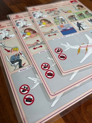 Emirates A330-200 Safety Cards Combo (x3 Karten, Ausgaben 2001-2003)