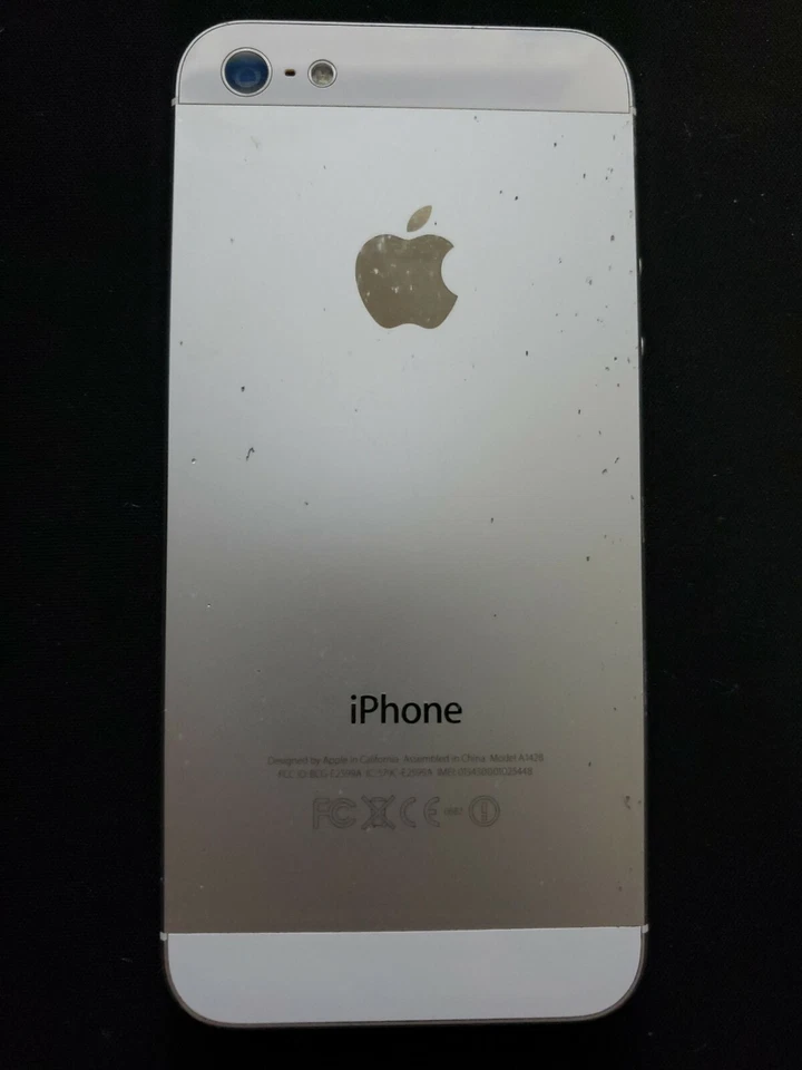 Apple iPhone 5 - 16GB - White & Silver (Unlocked) A1428 (GSM) Unlocked - Image 2 of 3