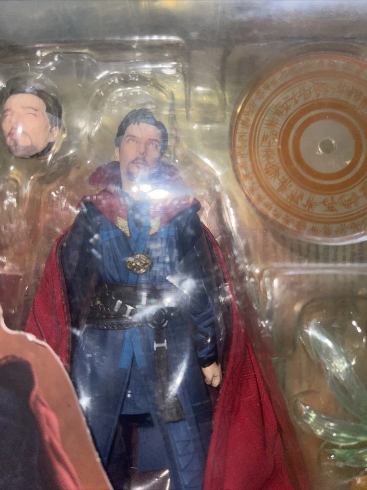 Bandai SH Figuarts Tamashi Nations Marvel Avangers Infinity War Doctor Strange  Foto 2 de 4