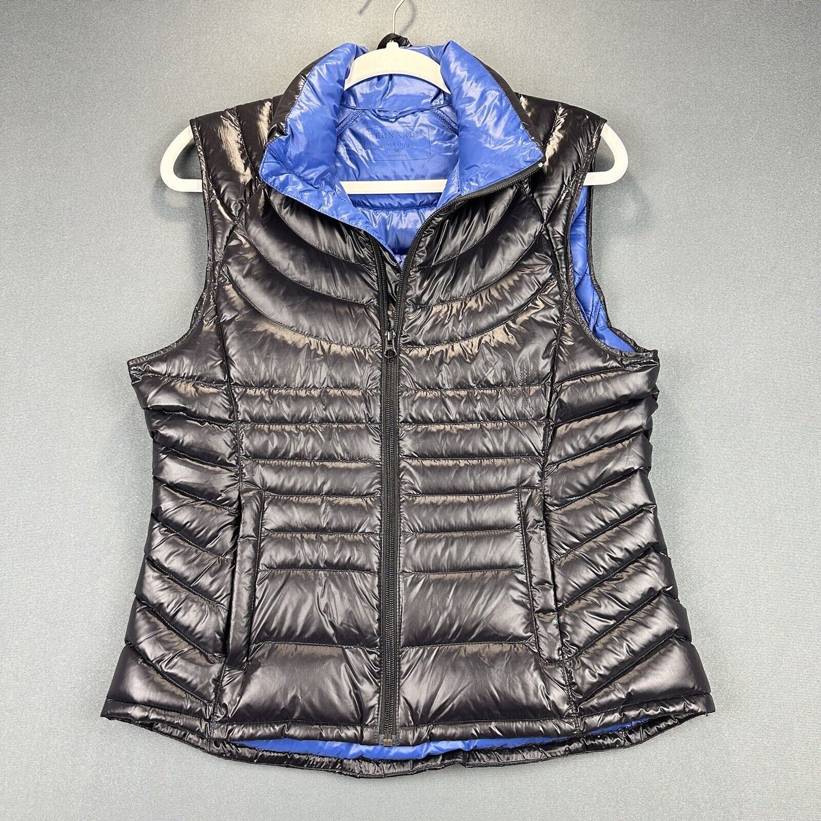 Bernardo Goose Down Vest Womens M Quilted Puffer Packable Black Full Zip  Bag 90%