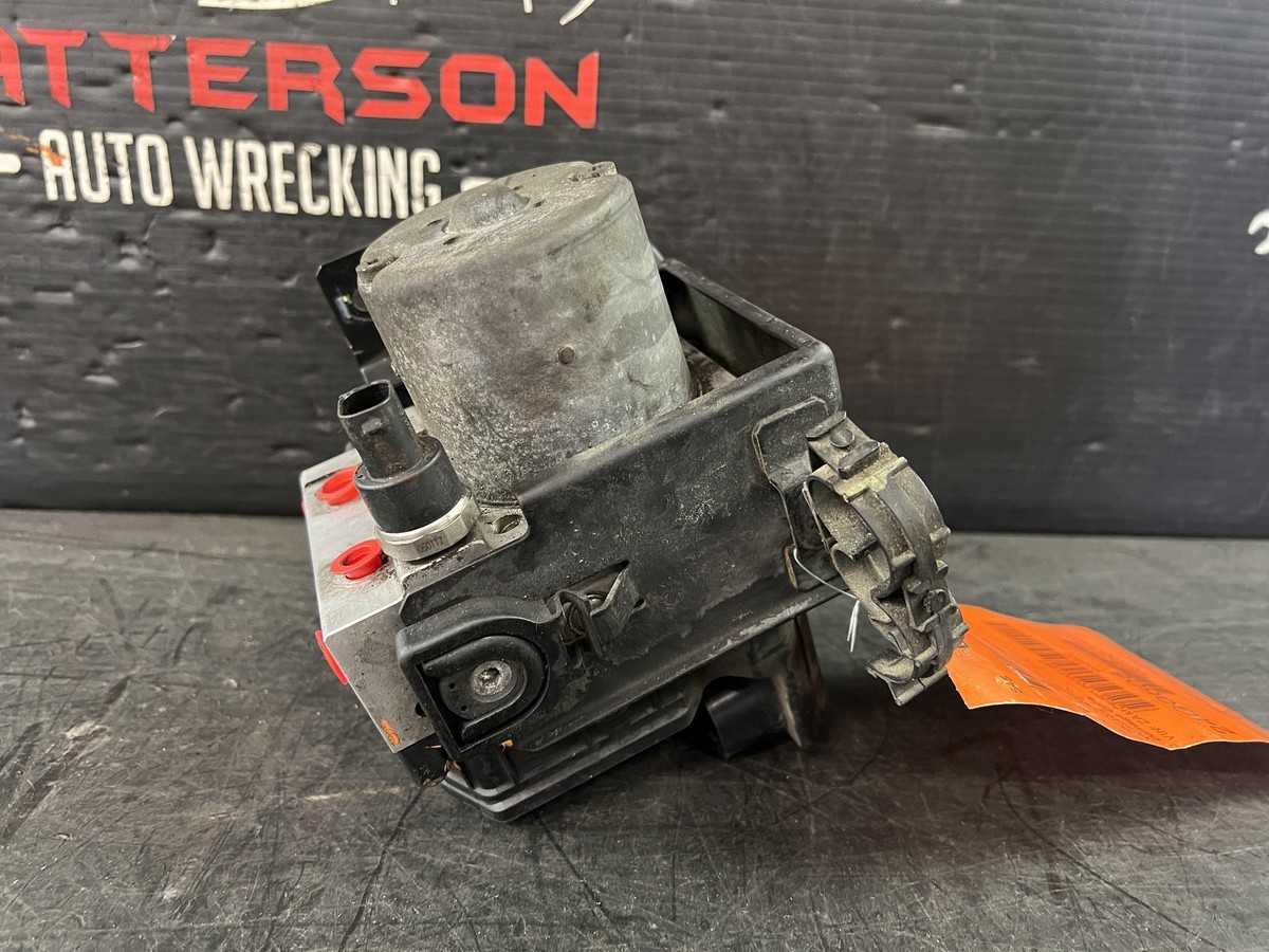 ABARTH595695 洋書 05-08 MASERATI QUATTROPORT ANTI-LOCK ABS BRAKE PUMP MODULE