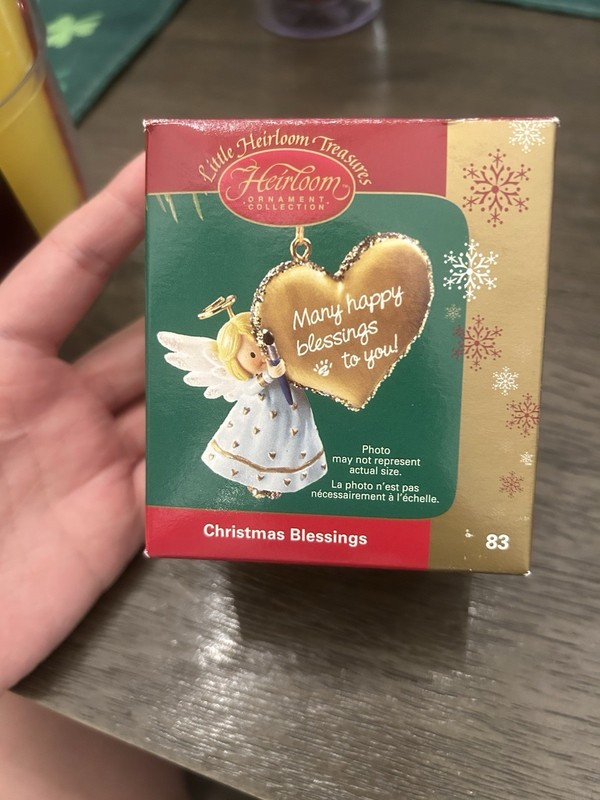 Carlton Heirloom  Christmas Blessings ornament 83 2005 angel
