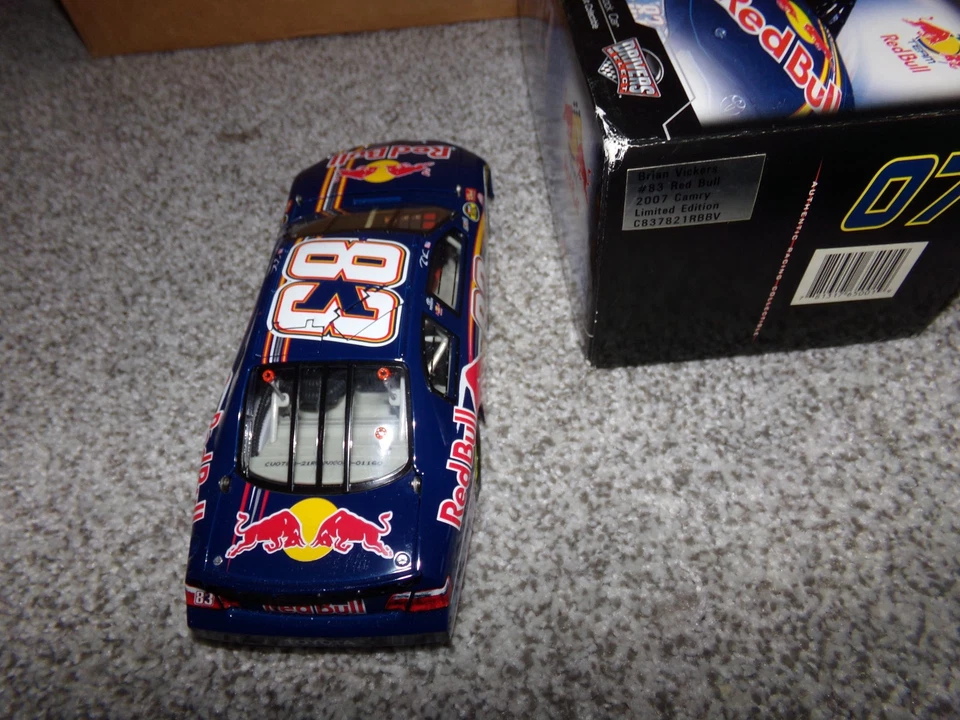 1/24 BRIAN VICKERS #83 RED BULL  2007 ACTION NASCAR DIECAST - Image 4 of 4