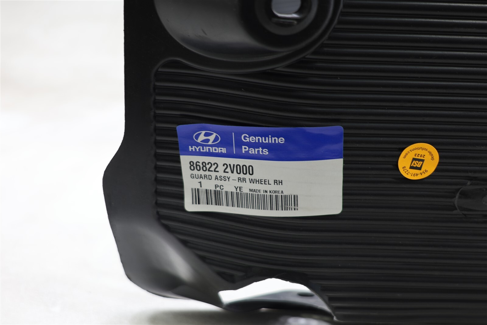 NEW OEM Rear Right Fender Wheel Well Liner 868222V000 for Veloster N/A