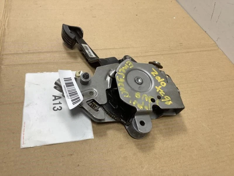 Volvo XC90 2008 3,2 L 6 cilindros modelo deportivo pedal de freno de emergencia OEM+ Foto 2 de 4