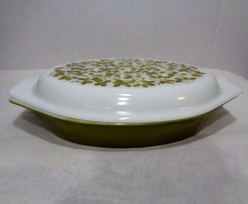 Vintage Pyrex 063 (1 Quart) Verde Oval Divided Cinderella Dish w/ Olive Lid EUC