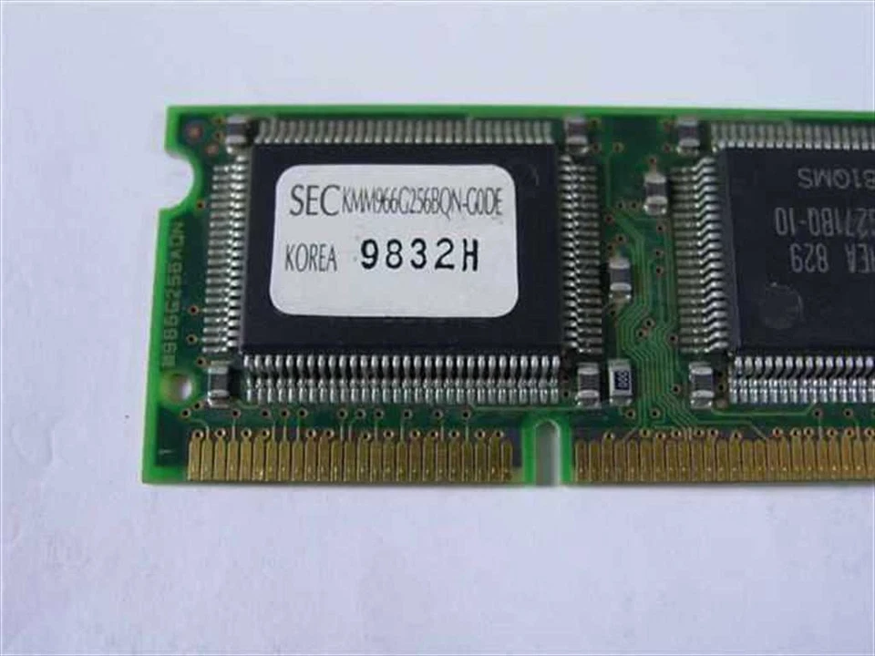 Samsung 256MB RAM - Laptop Memory Stick KMM966G256BQN-G0DE - Image 3 of 3