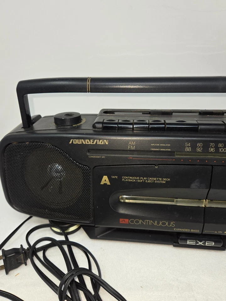 REPRODUCTOR DE CASSETTE DOBLE SOUNDESIGN MODELO AM-FM 4749BLK BOOMBOX Foto 2 de 4