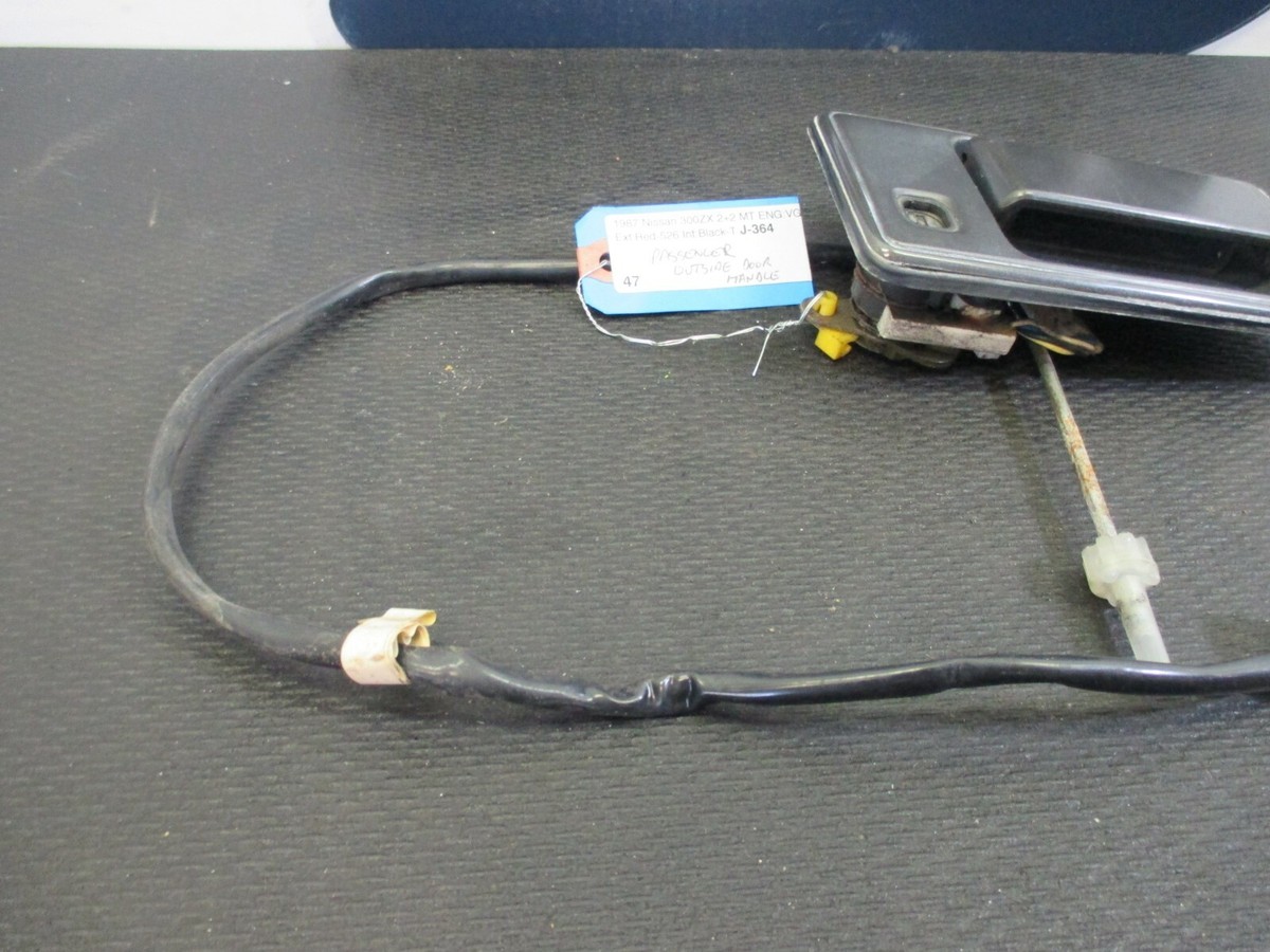 1987 Nissan 300ZX Passenger Right Outside Door Handle + Wires