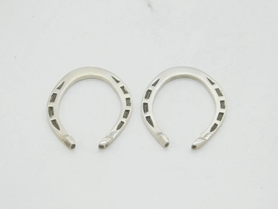 Pair of Sterling Silver Novelty Horseshoe Napkin Ring Vintage 1971 Sheffield — 第 2/4 张图片
