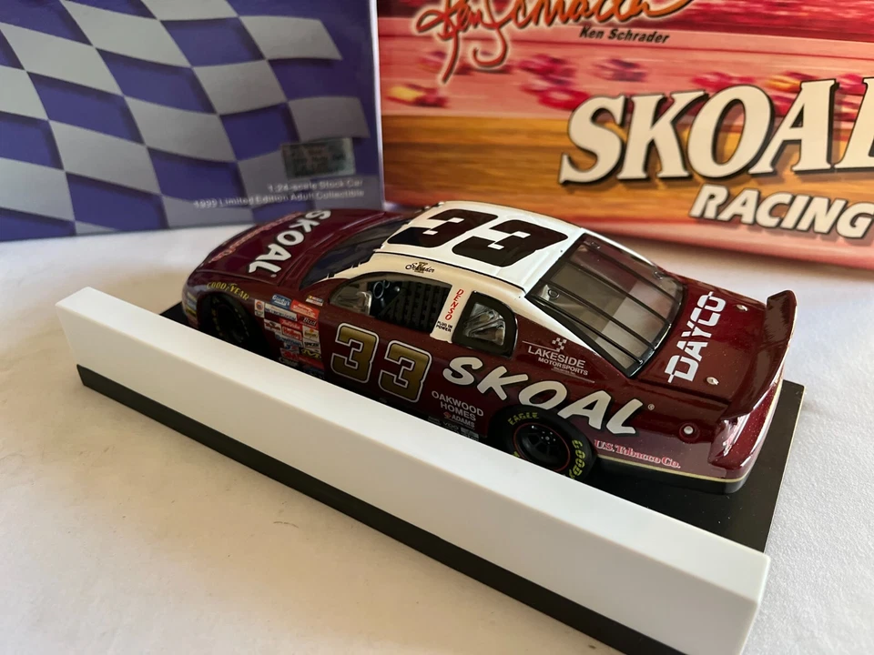 Action #33 Ken Schrader Skoal 1999 Monte Carlo #W249916064-1 1/24 Scale Diecast - Image 2 of 4