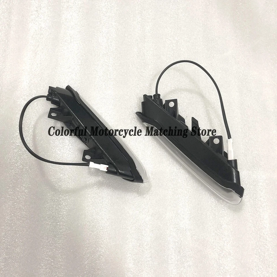 Luz LED intermitente indicador delantero DUCATI MONSTER 937 Monster 950 Foto 2 de 4