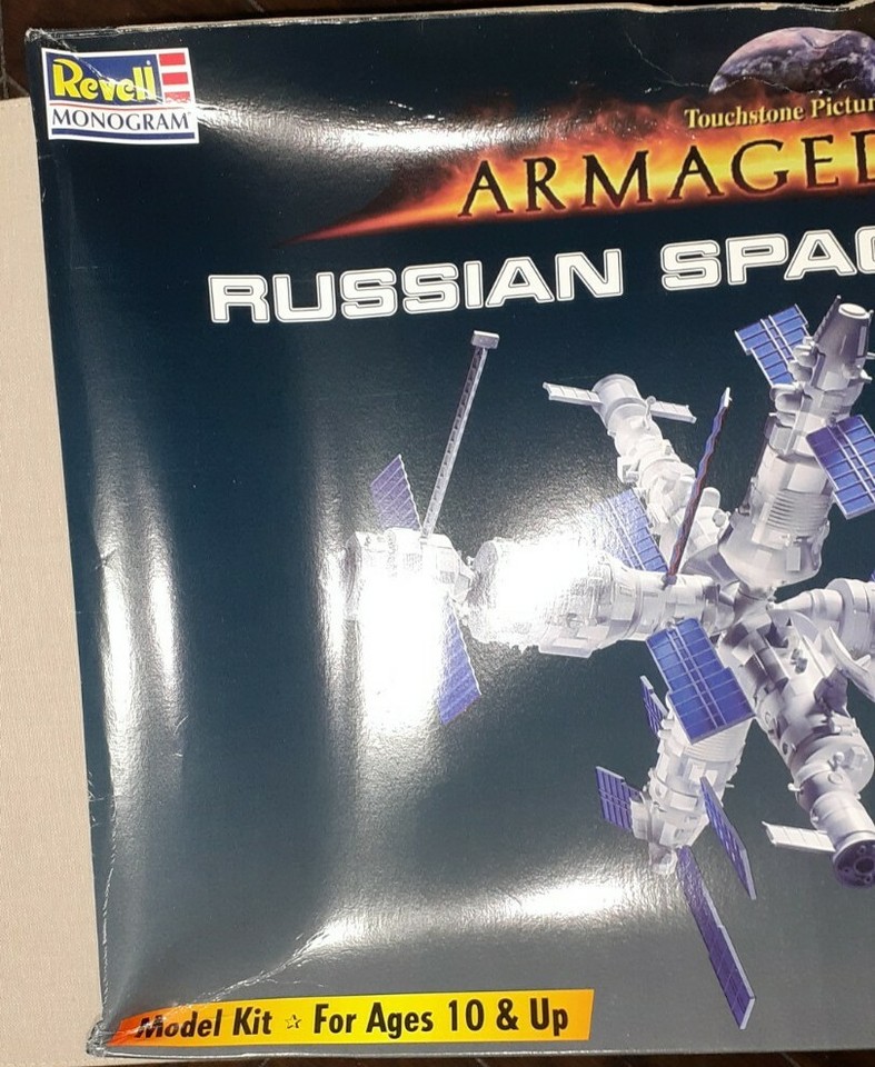 Revell-Monogram 1:144 Armageddon Russian Space Center in White MODEL ...