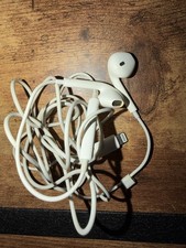 Apple EarPods Earbuds White Lightning Wired C...