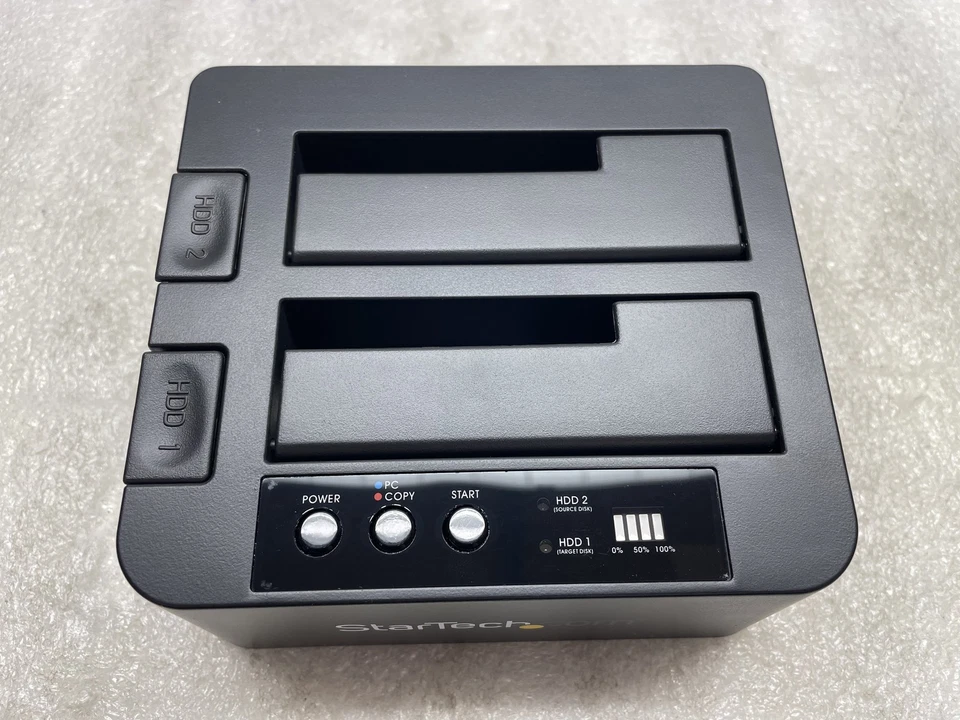StarTech.com SDOCK2U313R Standalone Hard Drive Duplicator Dual Bay HDD/SSD USB - Image 2 of 4